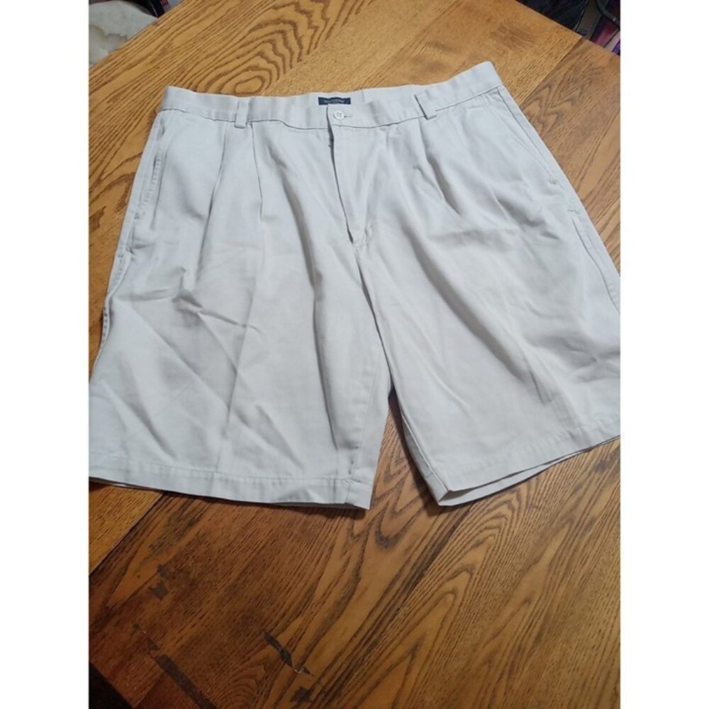 DOCKERS SHORTS Mens 40 Creme Ivory Preowned  Summer Spring Vacation Bermuda ?